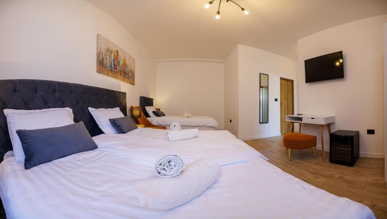 Rooms Lisnic Osijek Exterior foto