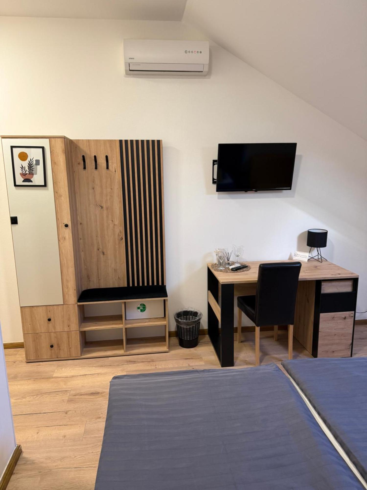 Rooms Lisnic Osijek Exterior foto